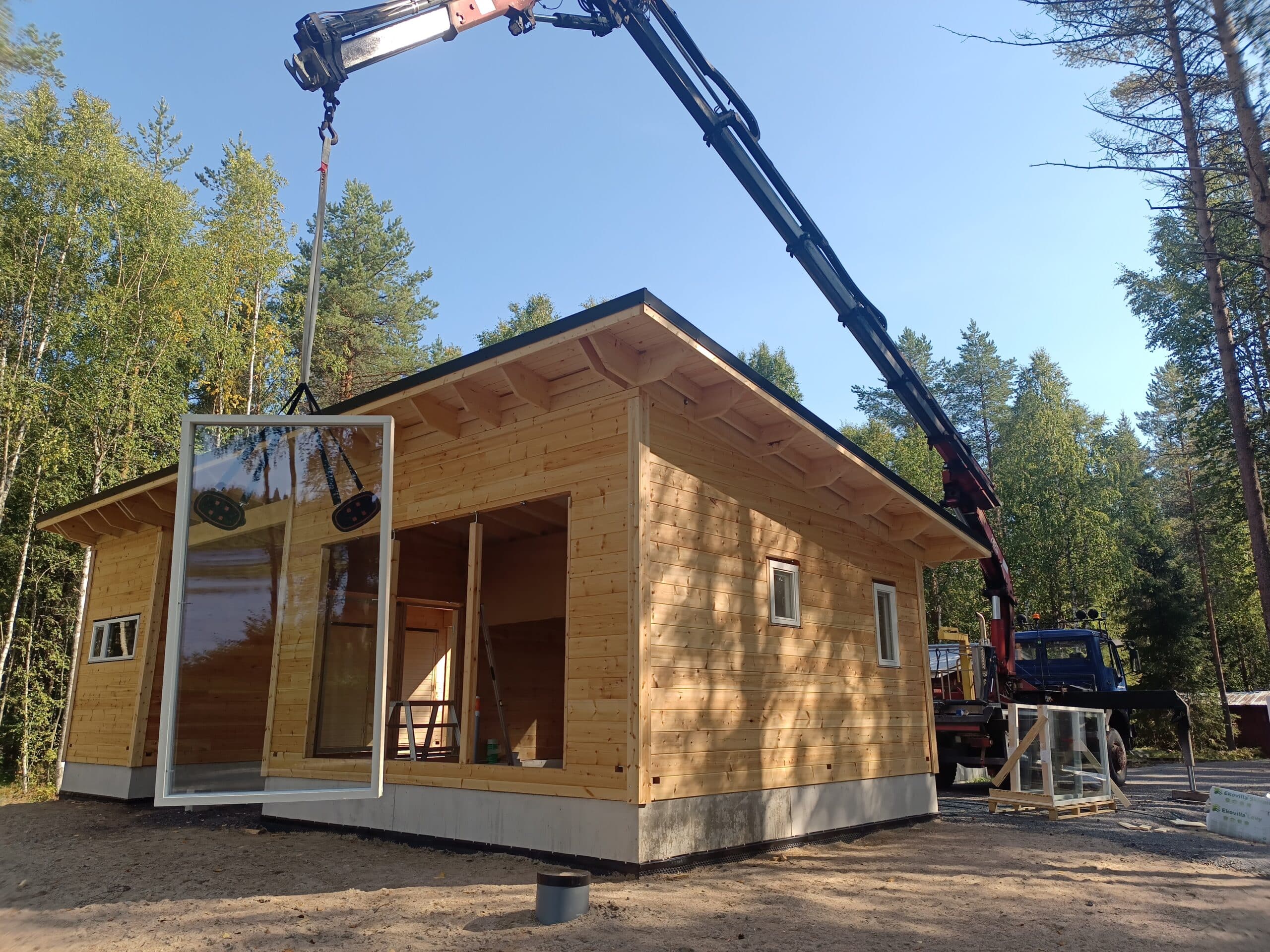 Hirsimökin rakentaminen