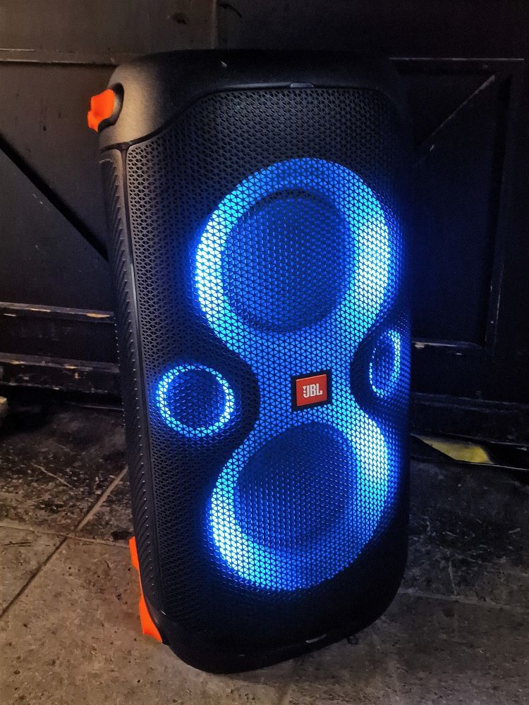 Jbl bluetooth-kaiutin